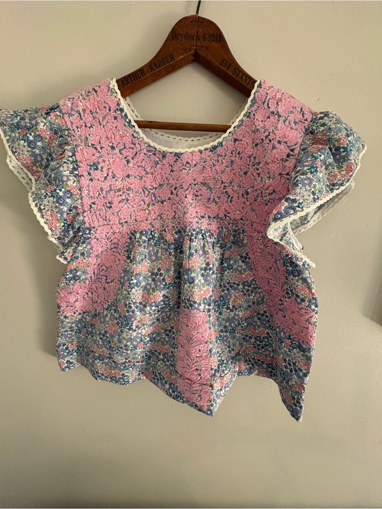 J.Marie Tops - J. Marie Pink & Blue Floral Lace-Trim Flutter Sleeve Blouse